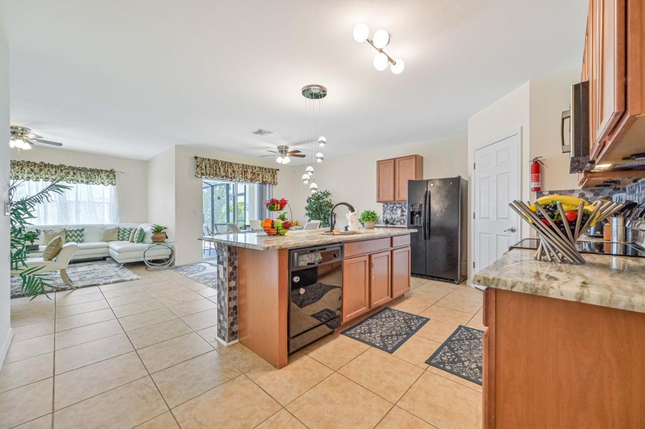 Villa Awesome! Cape Coral Exterior photo